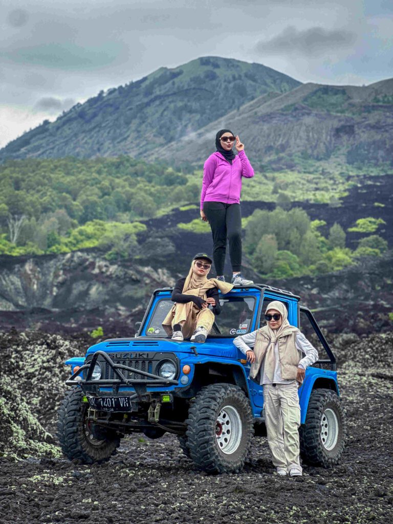 Jeep Sunrise with Black Lava